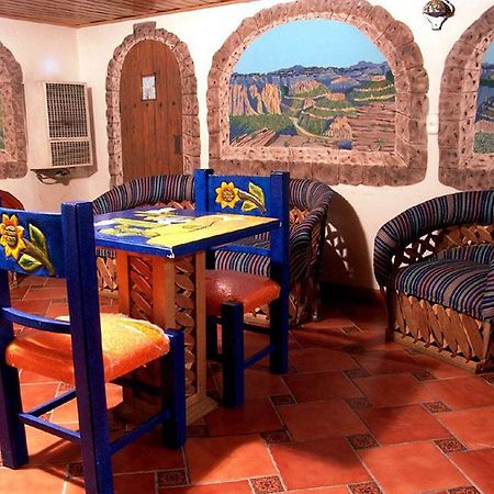 Plaza Mexicana Margarita's Creel Exterior foto