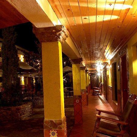 Plaza Mexicana Margarita's Creel Exterior foto